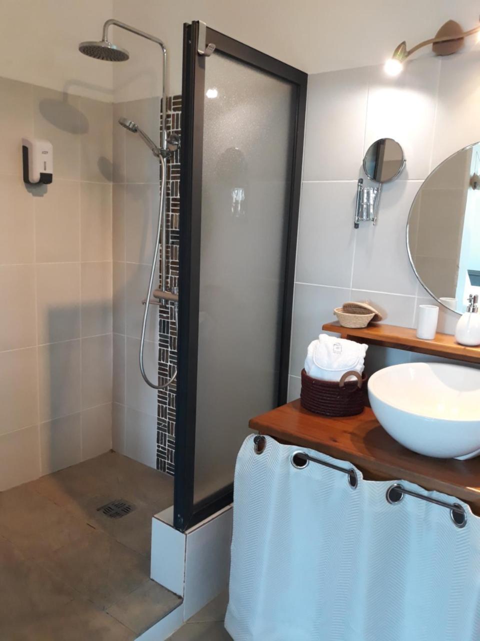 Villa Belza Et Spa (Adults Only) Сен-Пиер Екстериор снимка